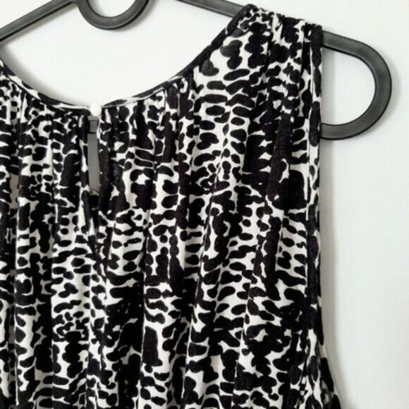 BANANA REPUBLIC Peplum Sleeveless Top B&W Watercolor Dot Print Sz M - Picture 8 of 10